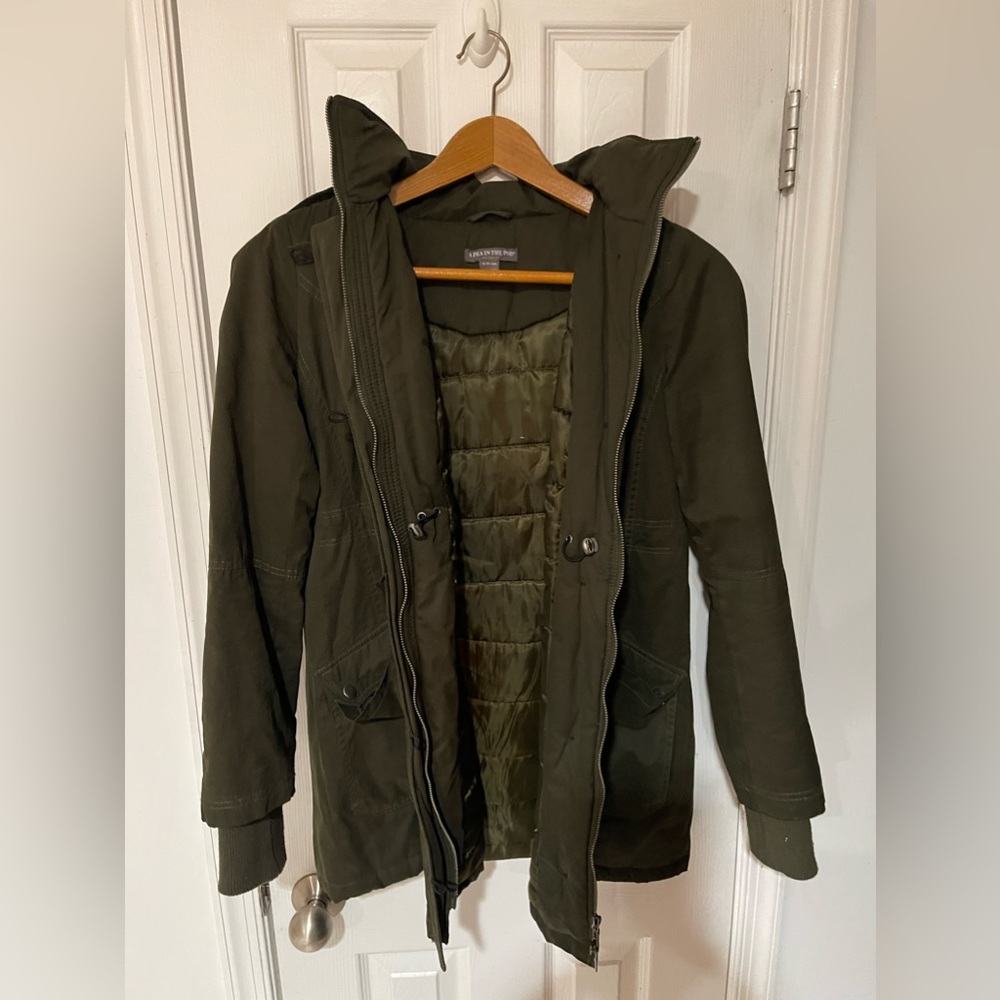 Pea in the Pod winter maternity coat! Hunter green color.
